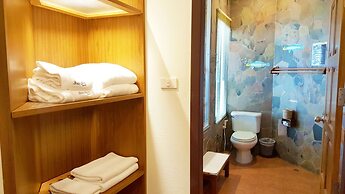 Birds and Bees Resort