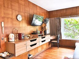 Birds and Bees Resort