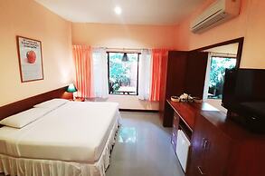 Birds and Bees Resort