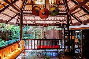 Birds and Bees Resort