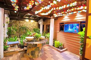 Birds and Bees Resort