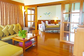 Birds and Bees Resort