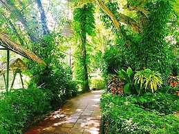 Birds and Bees Resort