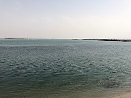 Flamingo Beach Hotel