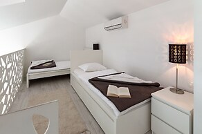 Luxury Apartments Jolara