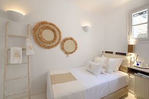 Amalgam Homes Paros Beachfront Villa