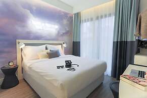 Cloud7 Hotel