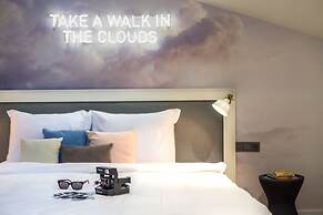 Cloud7 Hotel