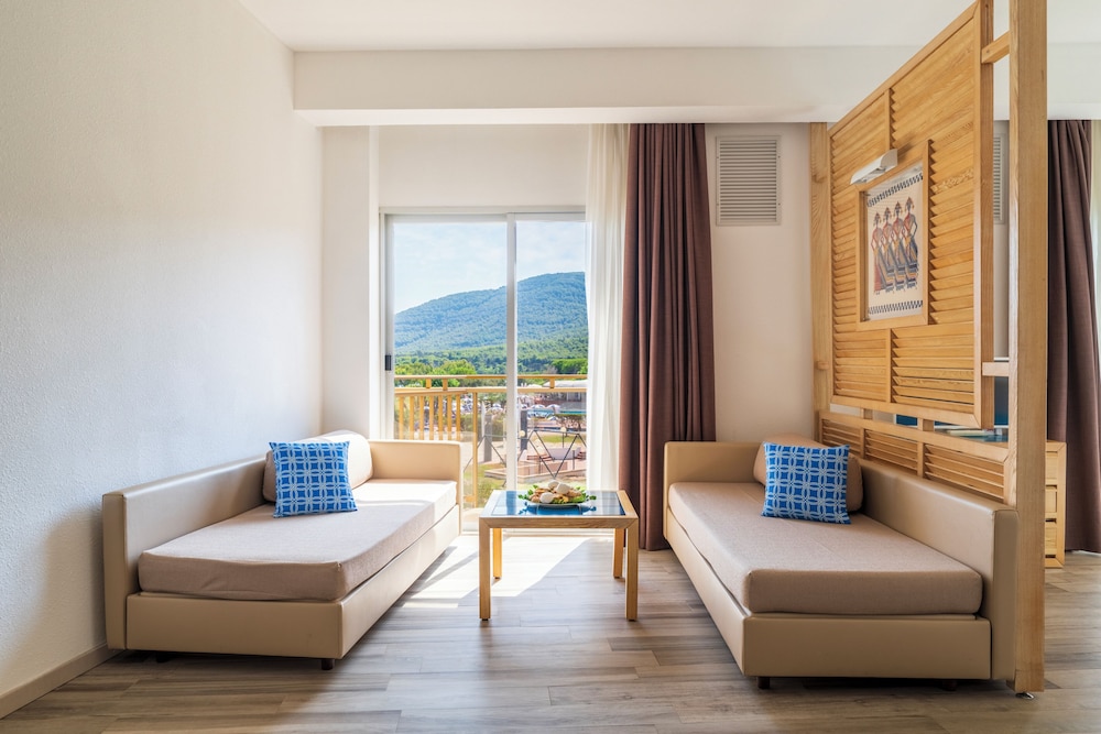 Hotel Baia Di Conte