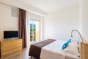 Hotel Baia Di Conte