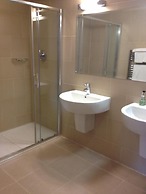 Craigmhor Lodge & Courtyard