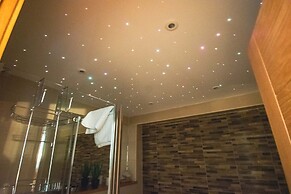 Craigmhor Lodge & Courtyard