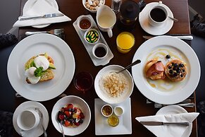 Craigmhor Lodge & Courtyard