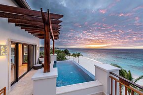 Zemi Beach House, LXR Hotels & Resorts