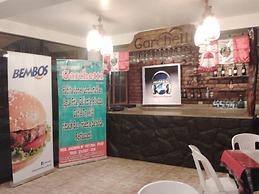 Hotel & Restobar Karaoke Garchetti