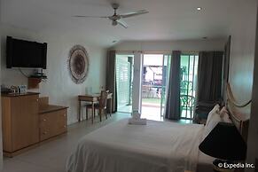 Wild Orchid Beach Resort