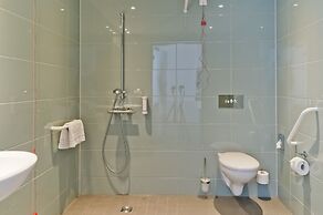 Super 8 by Wyndham Munich City West