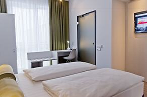 Super 8 by Wyndham Munich City West