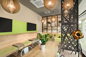 Super 8 by Wyndham Munich City West