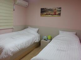 Beluga Guest House - Hostel