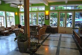 Day Inn Hotel