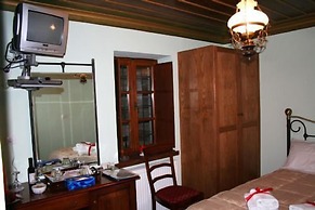 Nikolas Guesthouse
