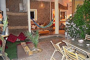 The Cozy Beach House