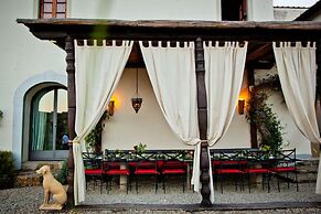 Chianti Yoga - The Tuscan Collection