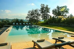 Chianti Yoga - The Tuscan Collection