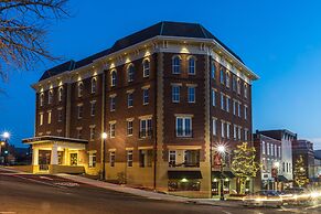 The Mount Vernon Grand Hotel