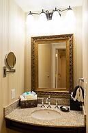 The Mount Vernon Grand Hotel