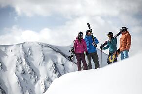 Panorama Mountain Resort - Premium Condos and Townhomes