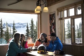 Panorama Mountain Resort - Premium Condos and Townhomes