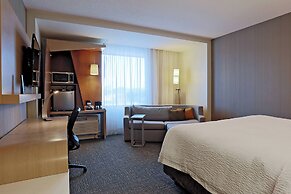 Courtyard by Marriott Montreal West Island/Baie D'Urfe