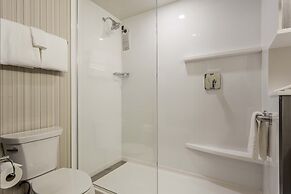 Courtyard by Marriott Montreal West Island/Baie D'Urfe