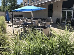 Courtyard by Marriott Montreal West Island/Baie D'Urfe