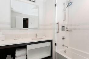 Courtyard Long Island City/New York Manhattan View