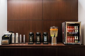 Courtyard Long Island City/New York Manhattan View