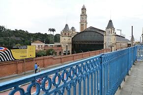 Balcony Hostel Hotel