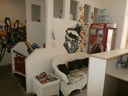 Balcony Hostel Hotel