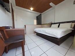 Dongshan River Left bank B&B