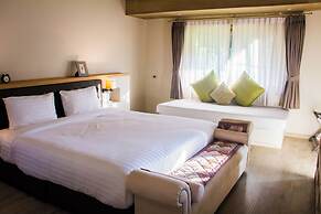 Mela Garden Retreat Cottage