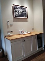 Mela Garden Retreat Cottage