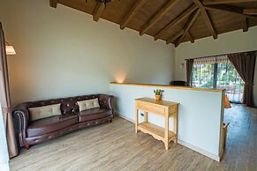 Mela Garden Retreat Cottage