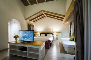 Mela Garden Retreat Cottage