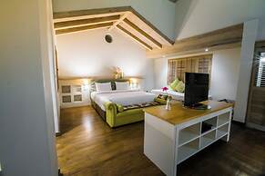 Mela Garden Retreat Cottage