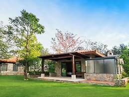 Mela Garden Retreat Cottage