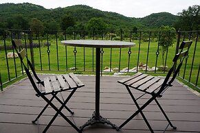 Mela Garden Retreat Cottage