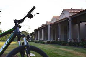 Mela Garden Retreat Cottage