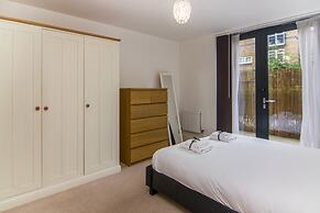 Apartment Wharf – Water Gardens